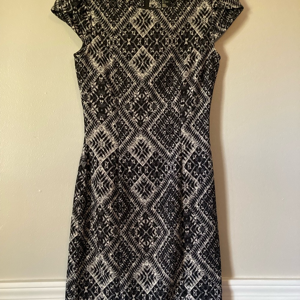 H&M Black and White Geometric Dress